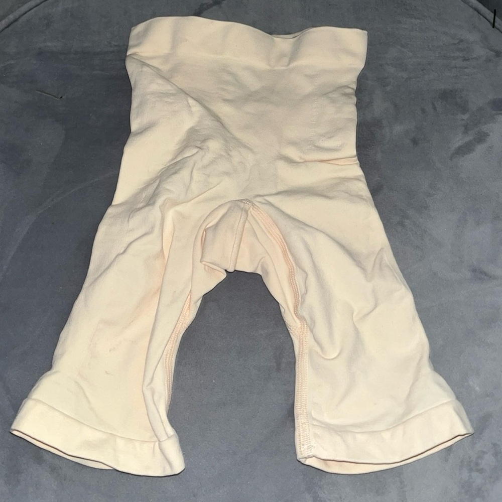 Mid thigh shapewear